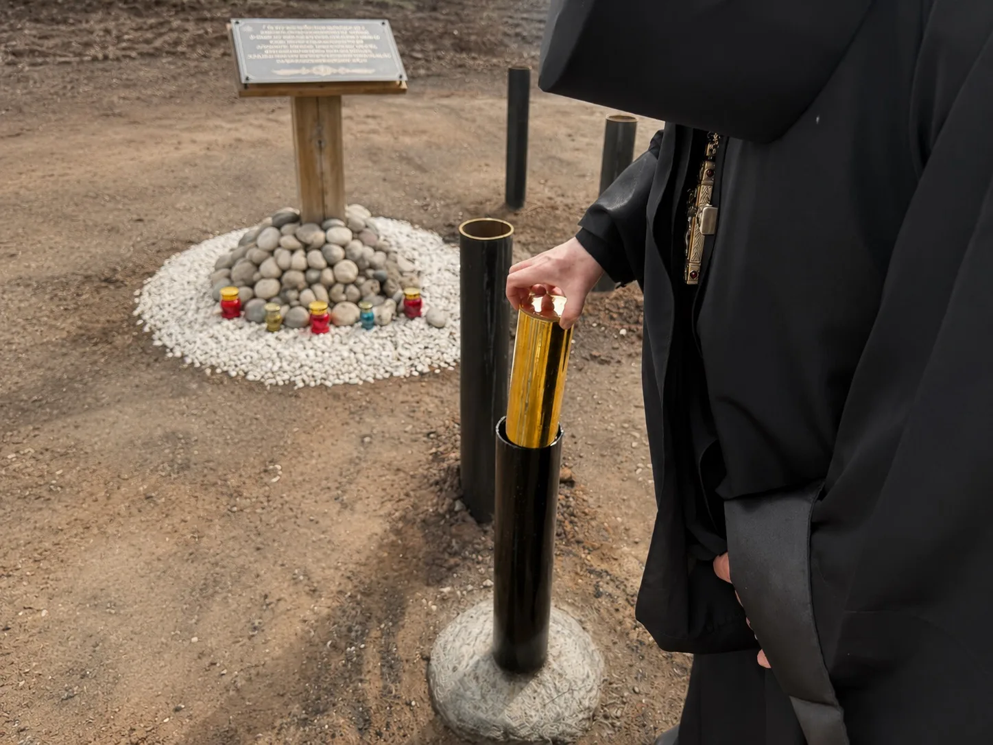 В память о погибших бойцах «БАРС-9» заложили капсулу времени